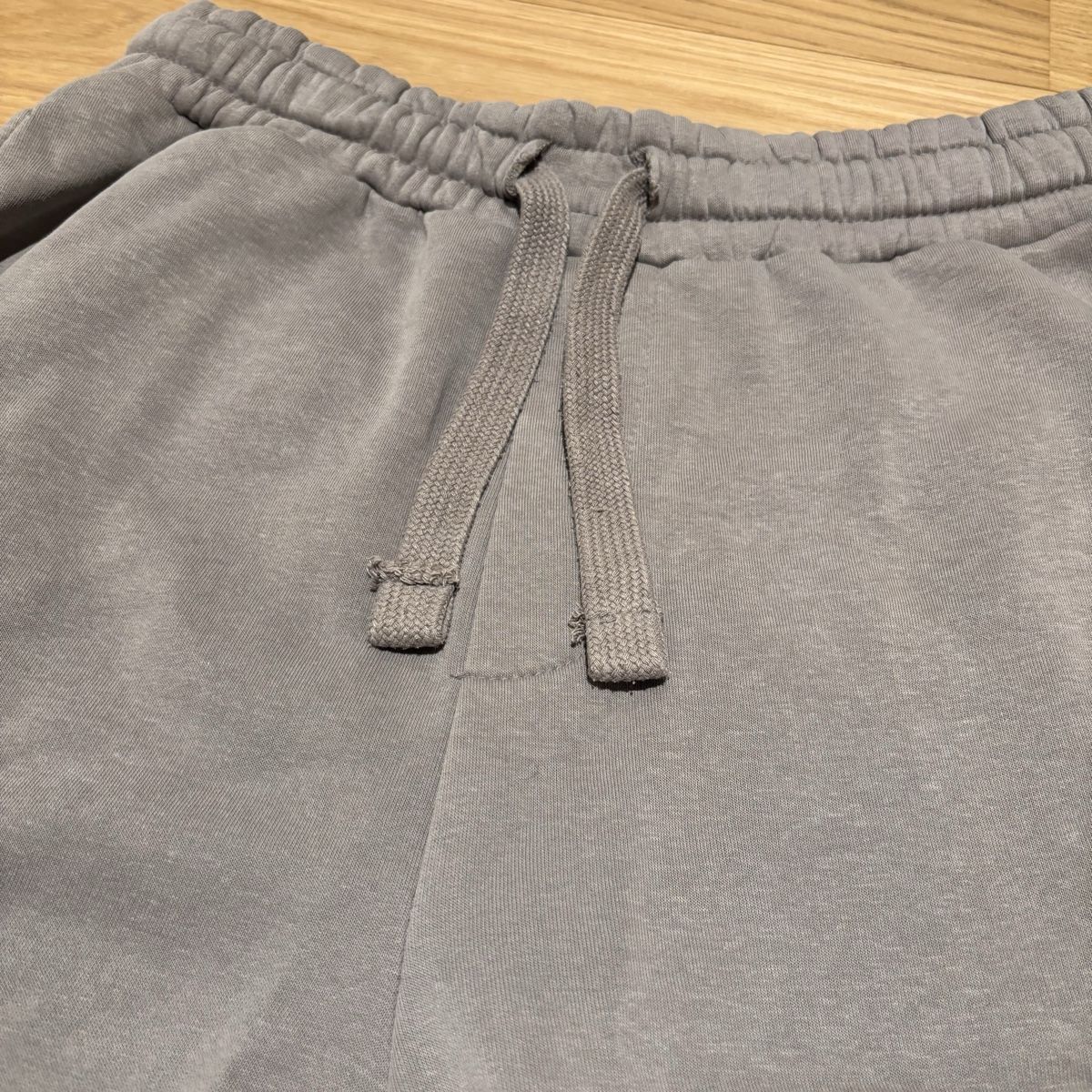 Bershka Pantaloni: Bershka Baggy Jogginghose – Usato da Bassersdorf venduto da le.vi546 1