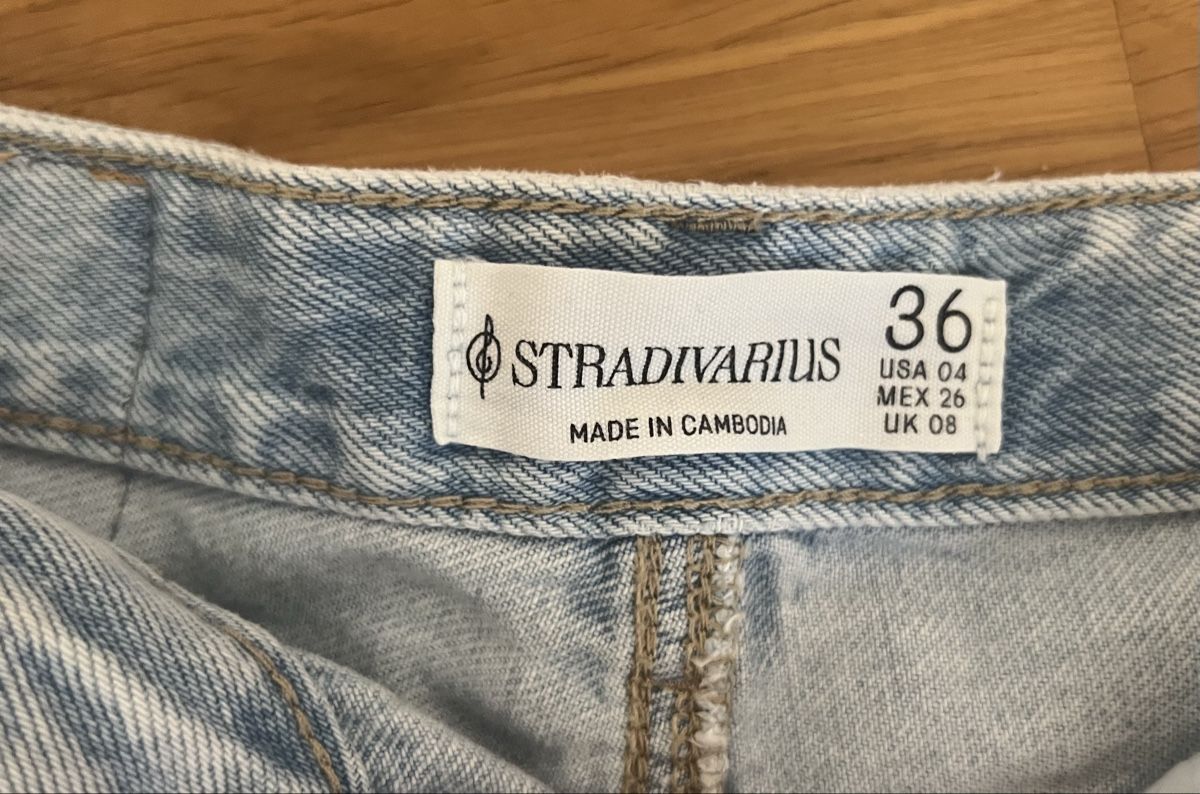 Stradivarius Jeans: Vintage Shorts – Nuovo (secondo la descrizione) da Weiach venduto da deb_7zrg 3
