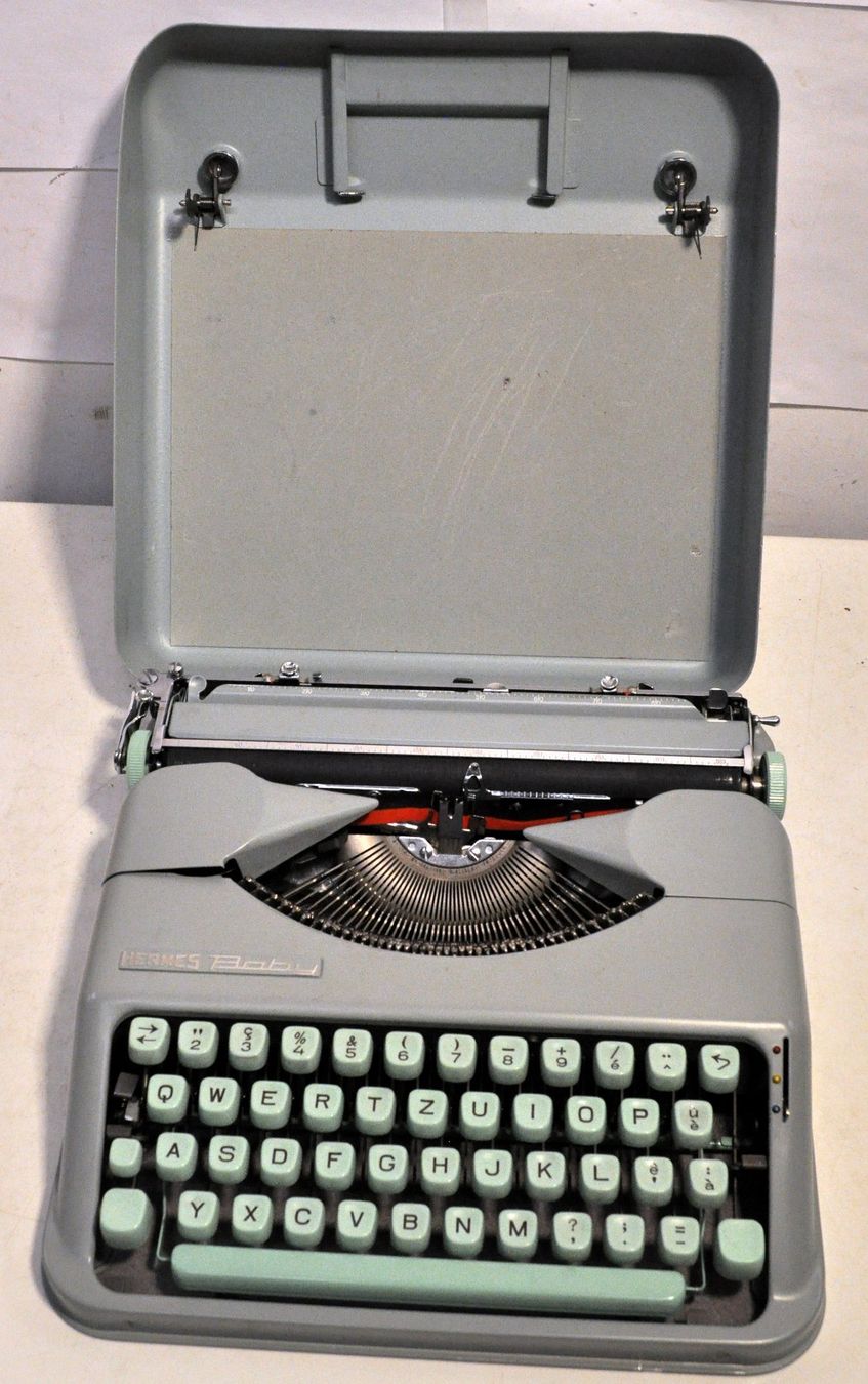 Hermès Macchine da scrivere: Machine à écrire vintage "Hermès Baby" – Usato da Neuchâtel venduto da Neuchatel 9