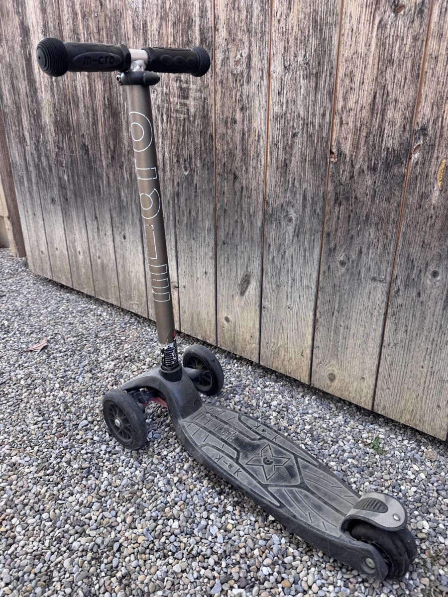 Micro Kickboard: Micro Trotti Scooter – D'occasion à Erlenbach ZH par Locher2048 2