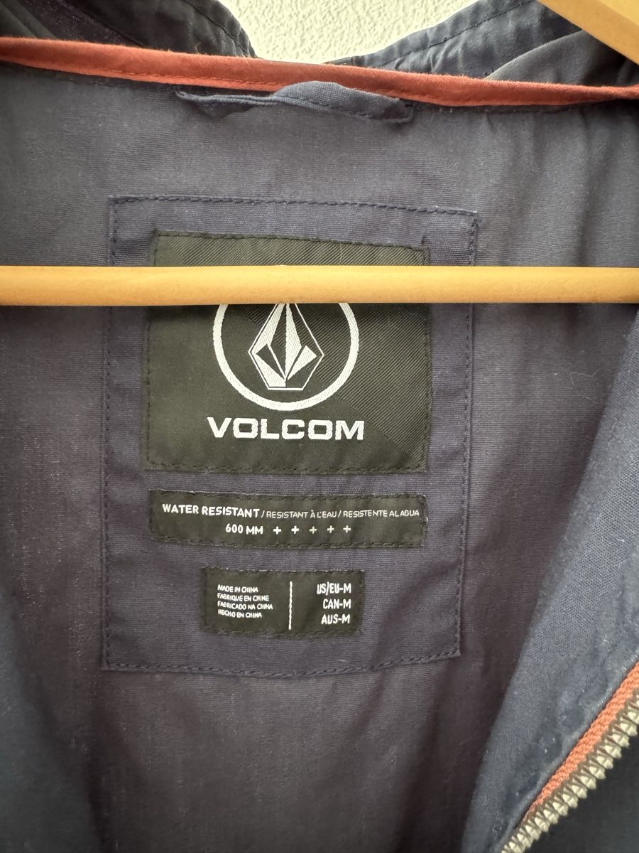 Volcom Jacken: Volcom Jacke Gr. M – Gebraucht aus Steckborn von MemphisDepay 2