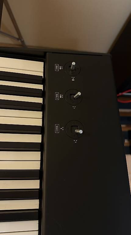 Strumenti musicali: Studiologic SL73 Studio Midi Keyboard – Usato da Lugano venduto da carlosrgomes 3
