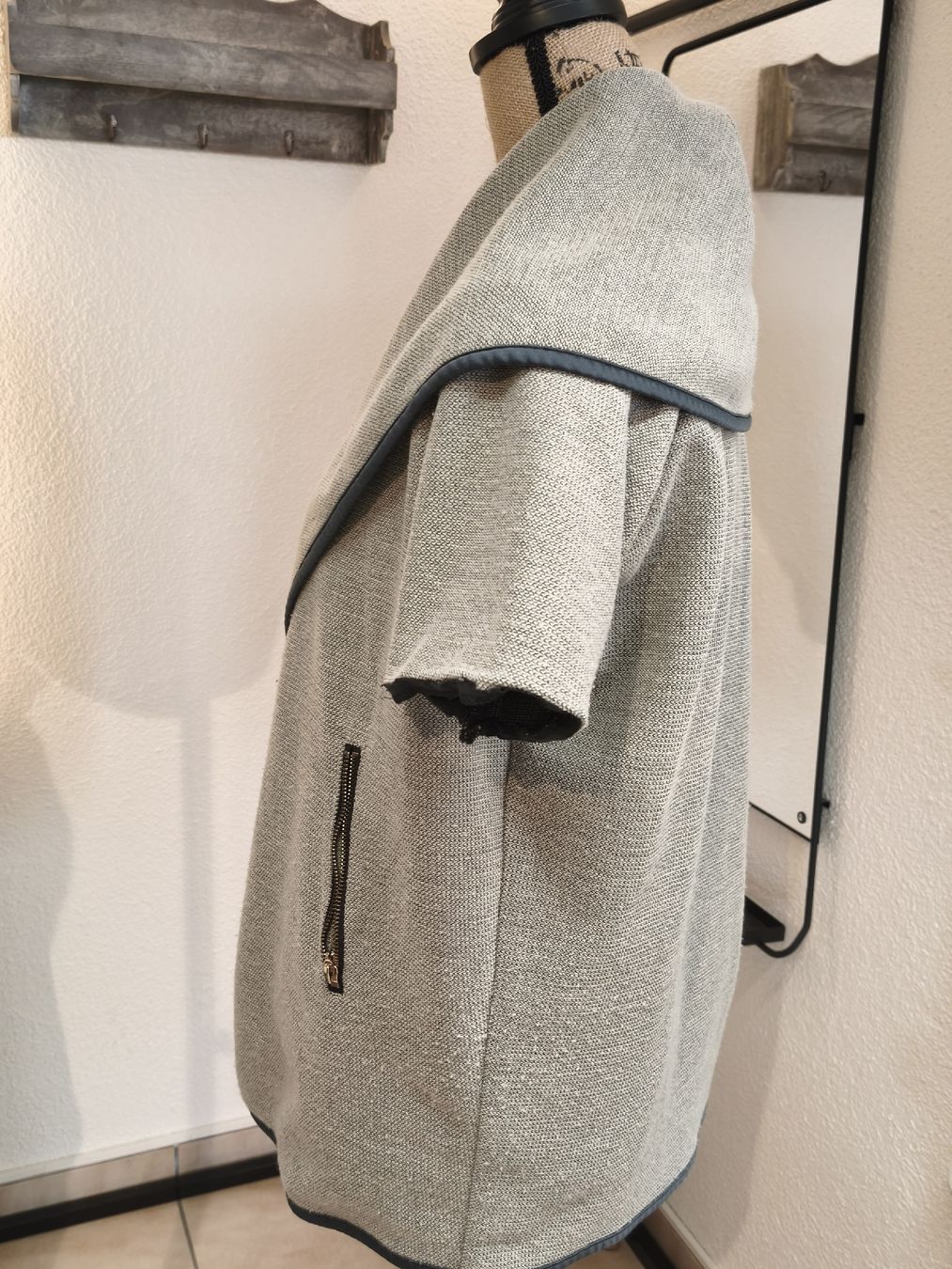 Altro in Moda donna: Poncho Gr.M von ha:Lu – Nuovo (secondo la descrizione) da Emmetten venduto da SecondhandSiska 1