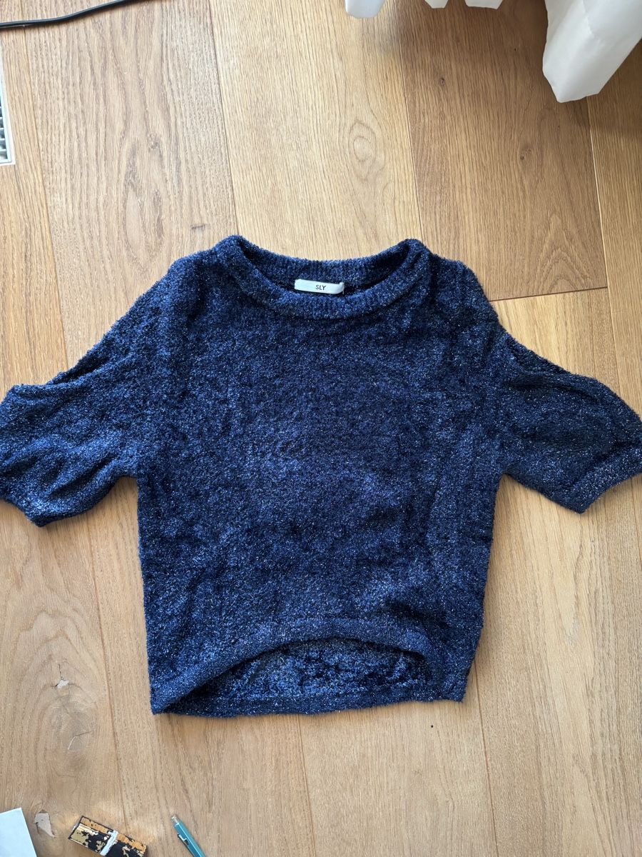 Pulls & Sweat-shirts: Glitzer Pullover dunkelblau SLY  – D'occasion à Männedorf par giu_wm6d 1