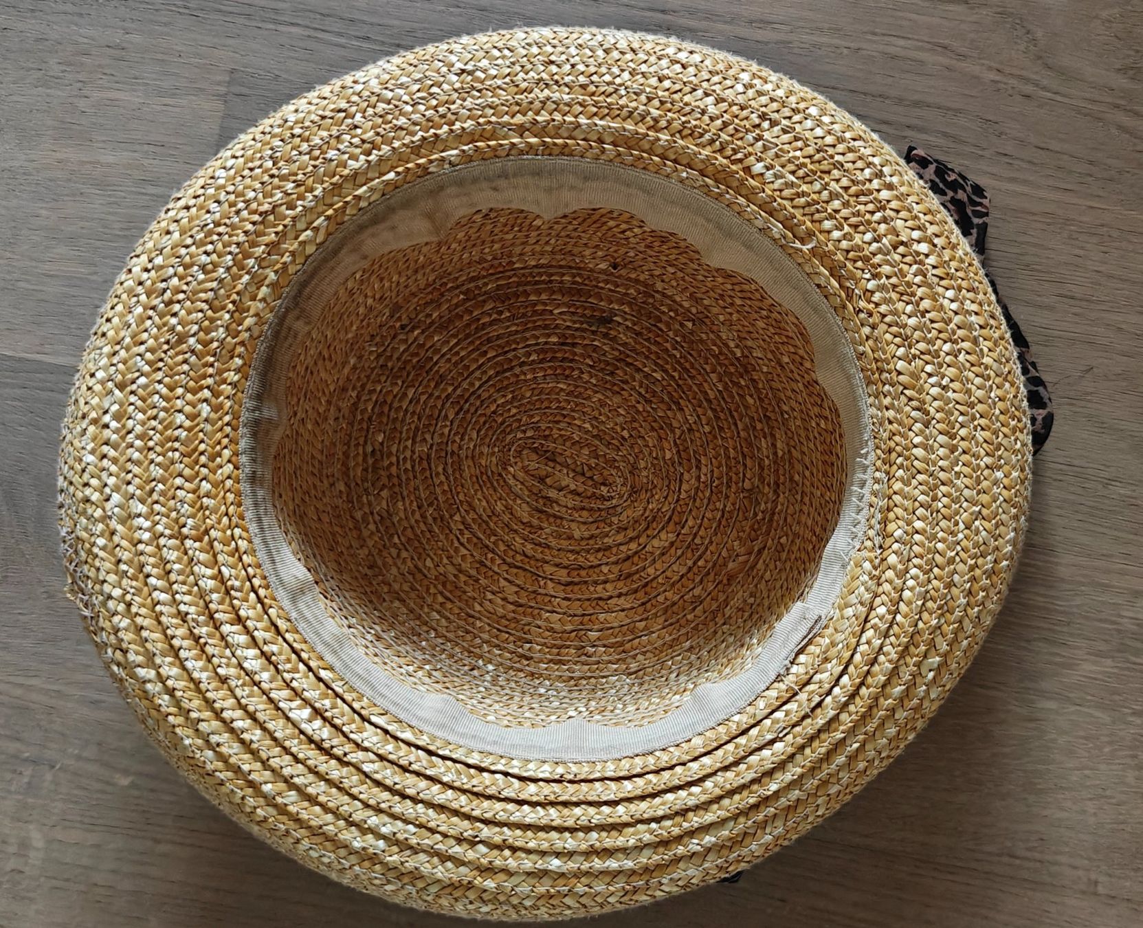 Chapeaux, bonnets & casquettes: Damen Hut, one size, white Stroh – D'occasion à Zürich par ElizavetaT 1