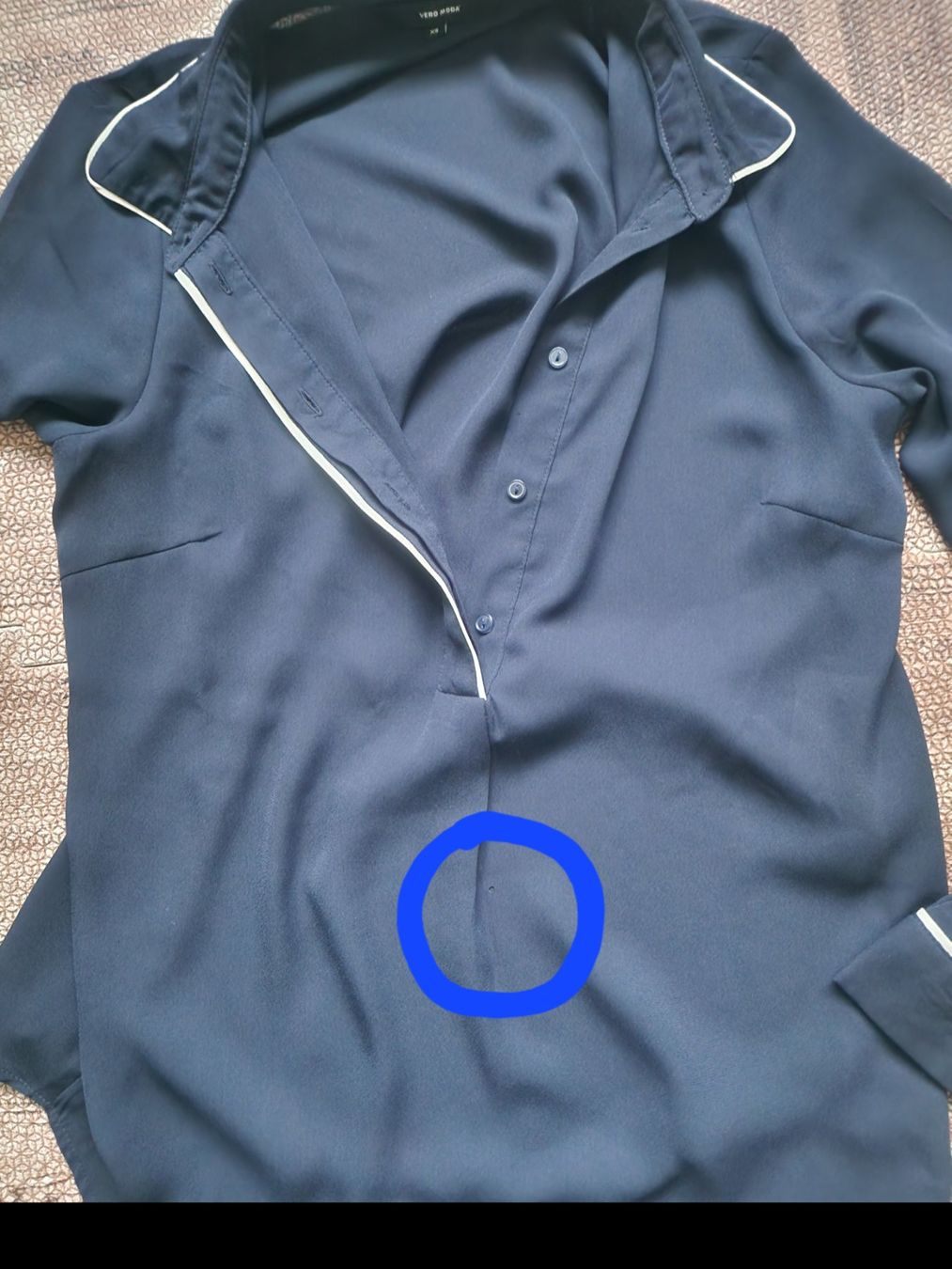 Camicette: Bluse – Usato da Triengen venduto da KittyKat6 3