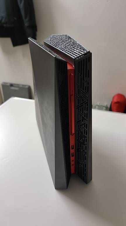 Asus PC: ASUS G20 DEFEKT – Usato da Unterengstringen venduto da Baldyman