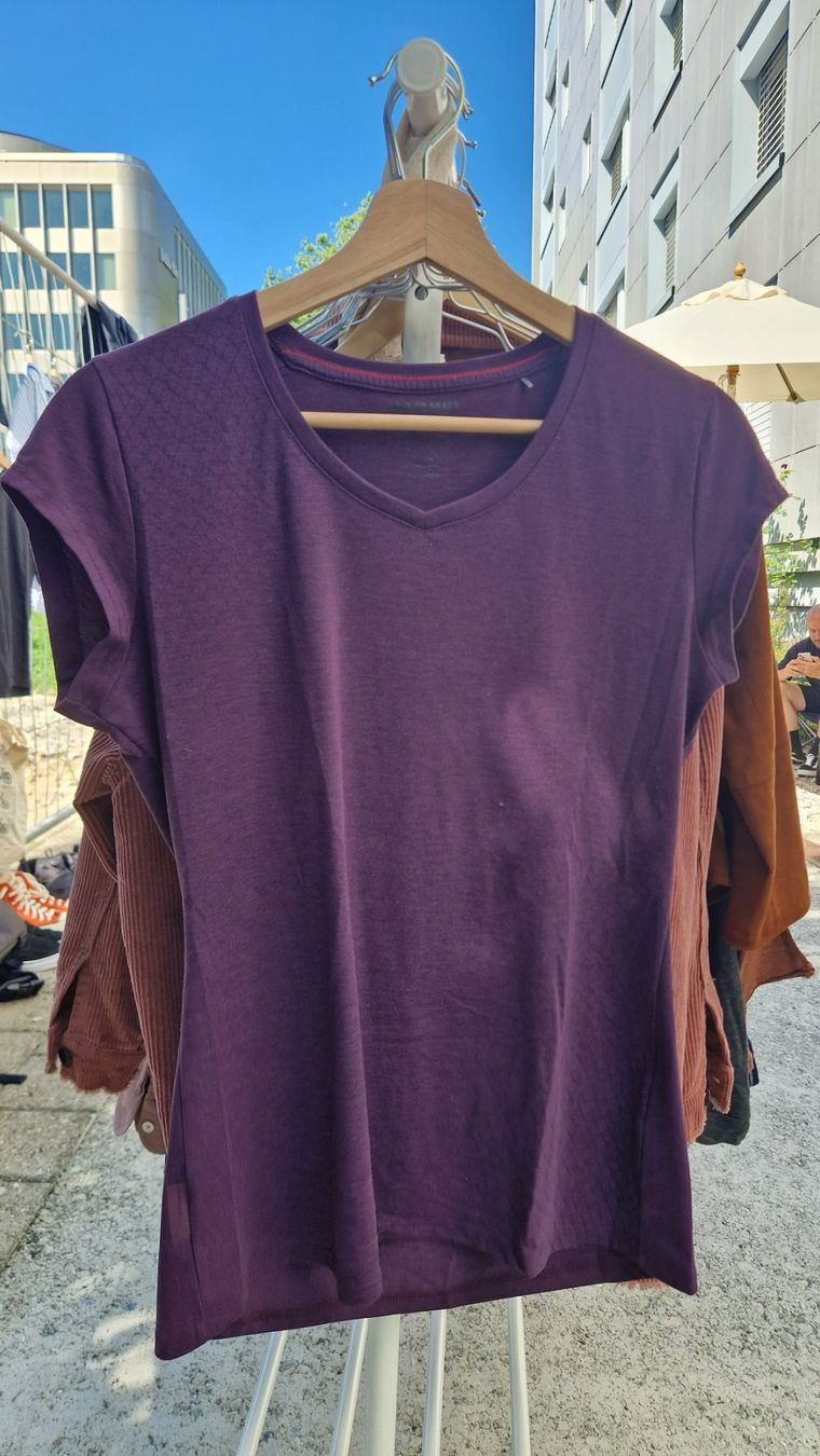 Mammut T-shirt: Mammut Sport Shirt – Usato da Zürich venduto da vanessa_A
