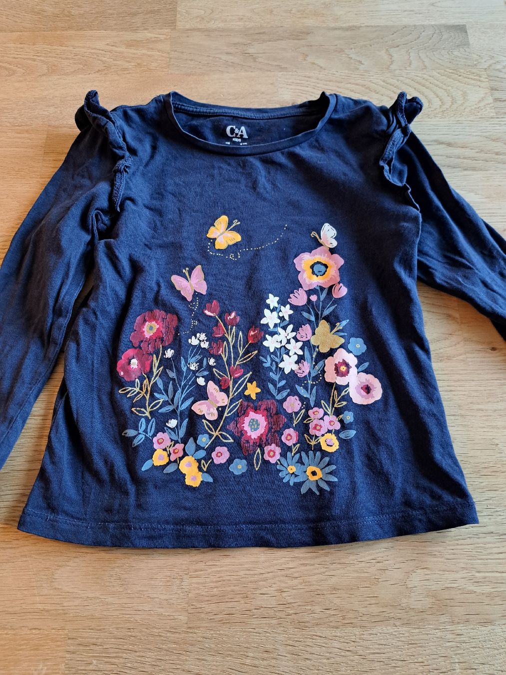 Maglioni & Felpe: 2 Langarmshirt, Gr. 110 – Usato da Bergdietikon venduto da Staphylococcus 2