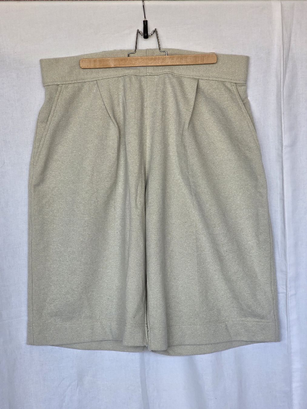 Cos Pantaloni: Shorts-COS – Nuovo (secondo la descrizione) da Pfäffikon SZ venduto da hrs_k2tn