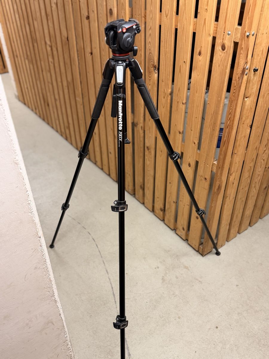 Manfrotto Stative & Köpfe: Manfrotto 190x – Gebraucht aus Unterentfelden von Cxcxxxx
