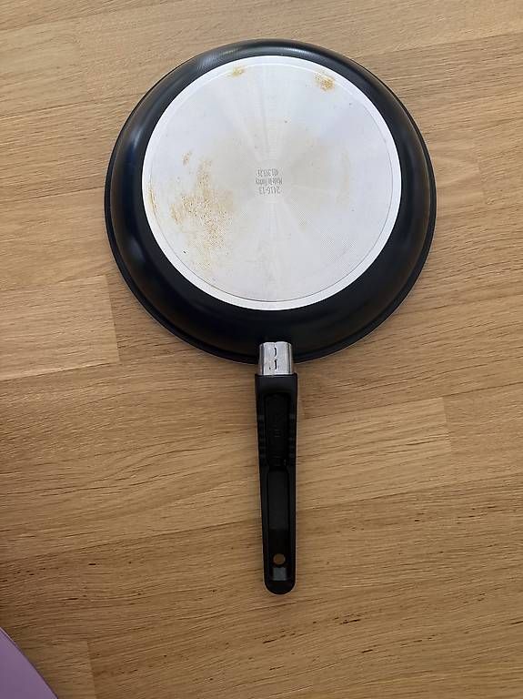 Ikea Padelle: Large Non-Stick Frying Pan  28 cm – Usato da Zürich venduto da den_5zk6 1