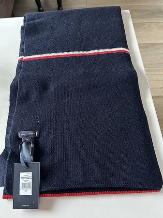Neuer Tommy Hilfiger Schal