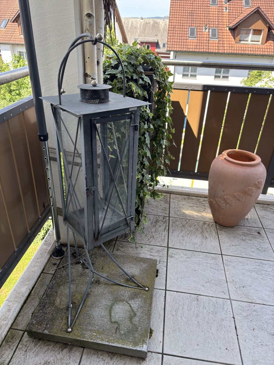 Lanternes: Schöne, grosse Laterne mit Ständer – D'occasion à Mettmenstetten par CarolinB 2