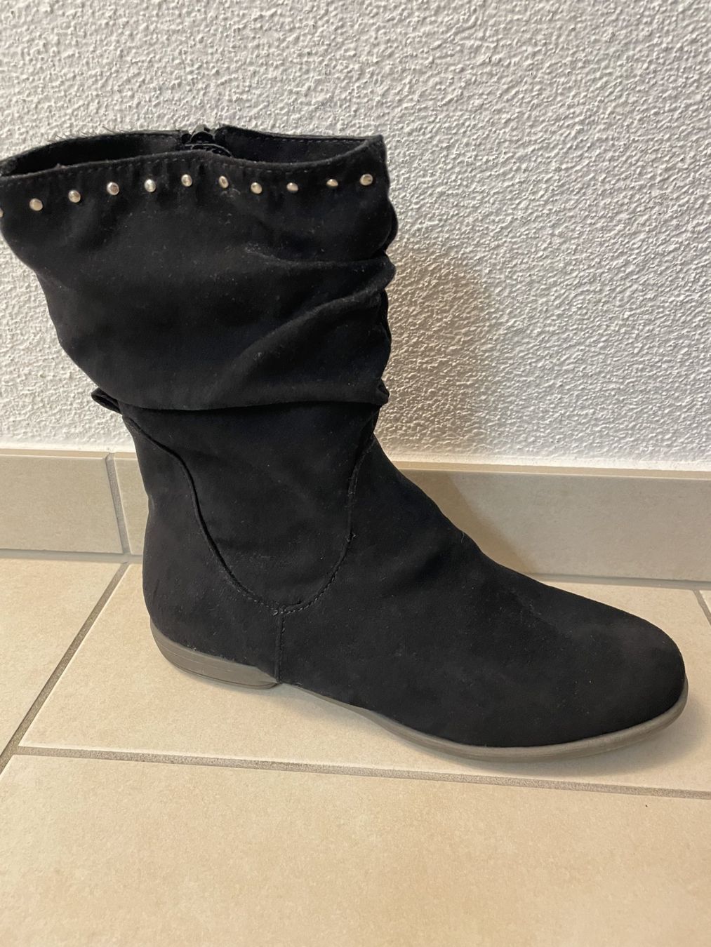 Scarpe per ragazze: Winterstiefel 34 neu – Nuovo (secondo la descrizione) da Küssnacht am Rigi venduto da icbicb 2