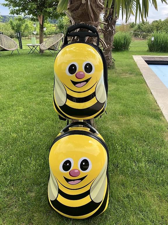 Valigie: Kinderrollkoffer mit Rucksack Biene – Usato da Lyss venduto da stubenwagen