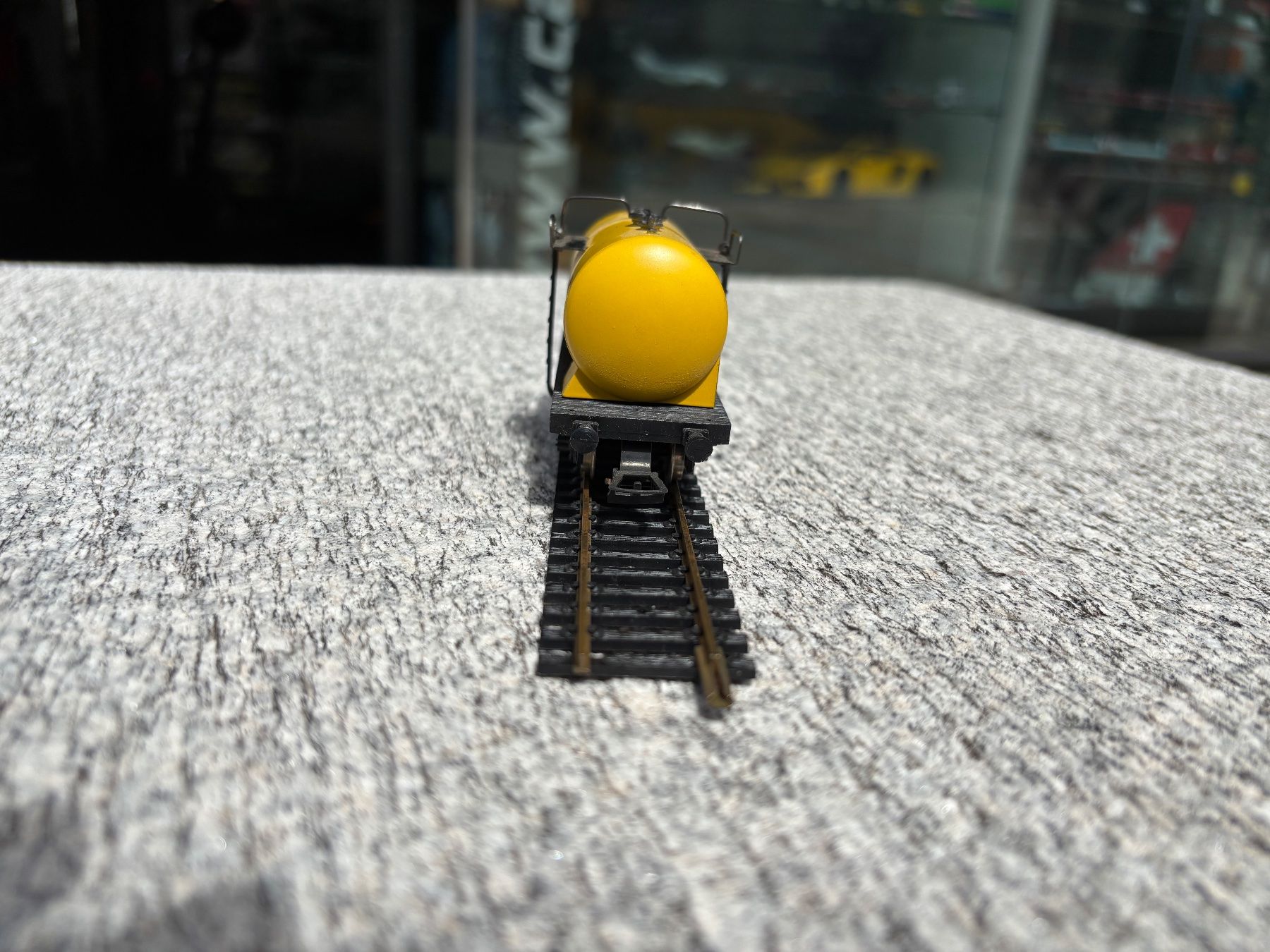 Rivarossi Modellini di ferrovie: Rivarossi H0 Vagone cisterna Shell FS Italia – Usato da Chiasso venduto da Carrara-Modellismo 6