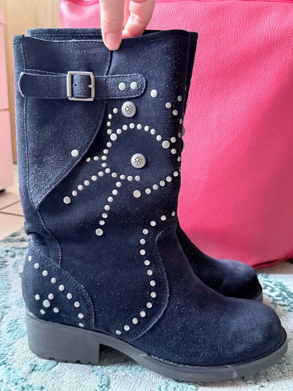 Ash Chaussures femmes: Bottines / bottes en daim Ash t. 37 – Neuf (Voir description) à Grône par ukr_2qbg