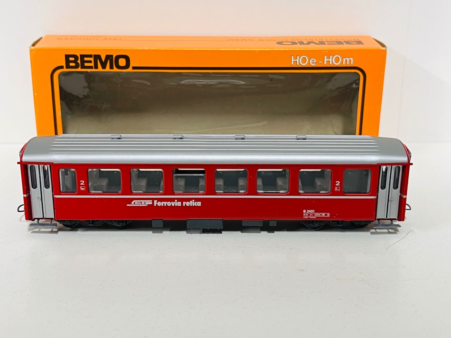 Bemo Modellini di ferrovie: Bemo  3260  RhB B 2451  Personenwagen – Nuovo (secondo la descrizione) da Neuenhof venduto da ludovicco 1