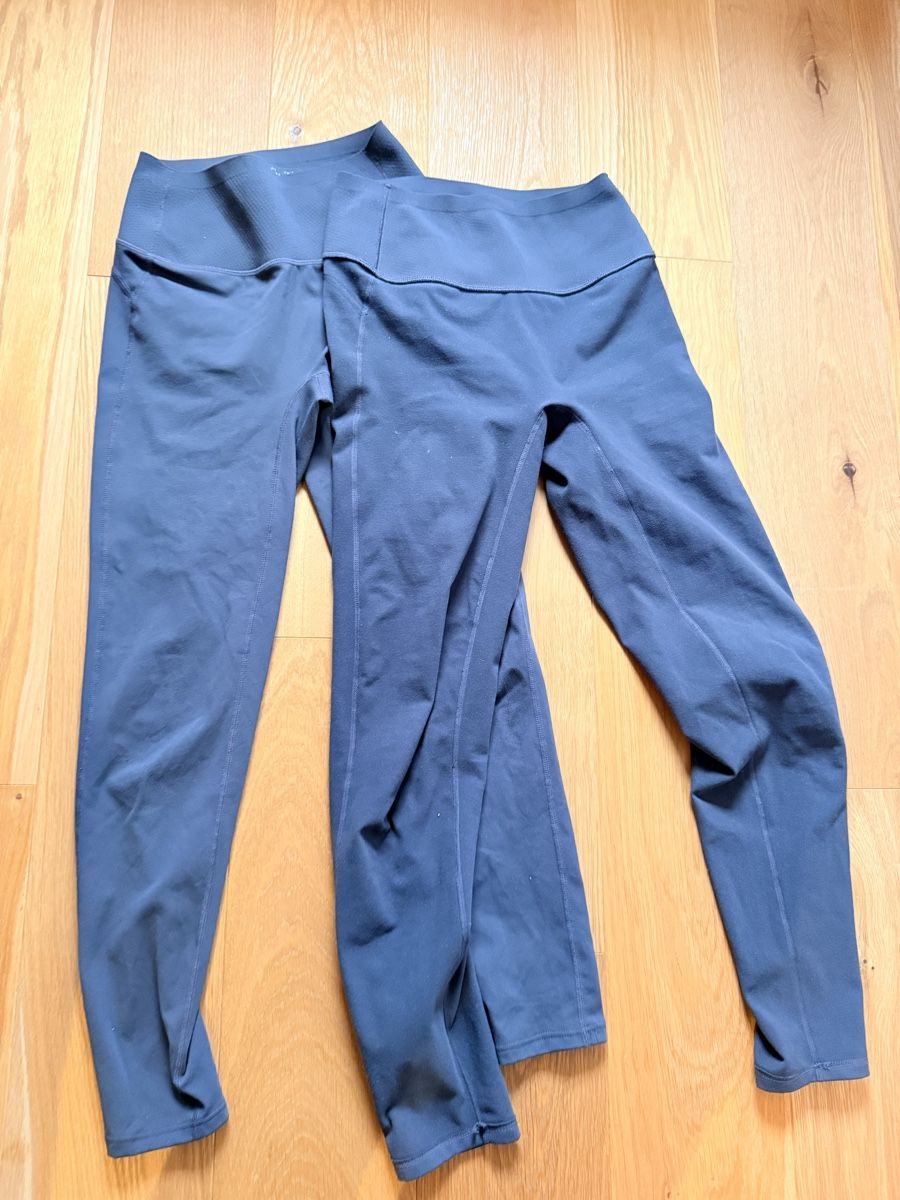 Leggings: Athletic Leggings , Dunkelblau, Grösse M – Usato da Dotzigen venduto da White_Warrior