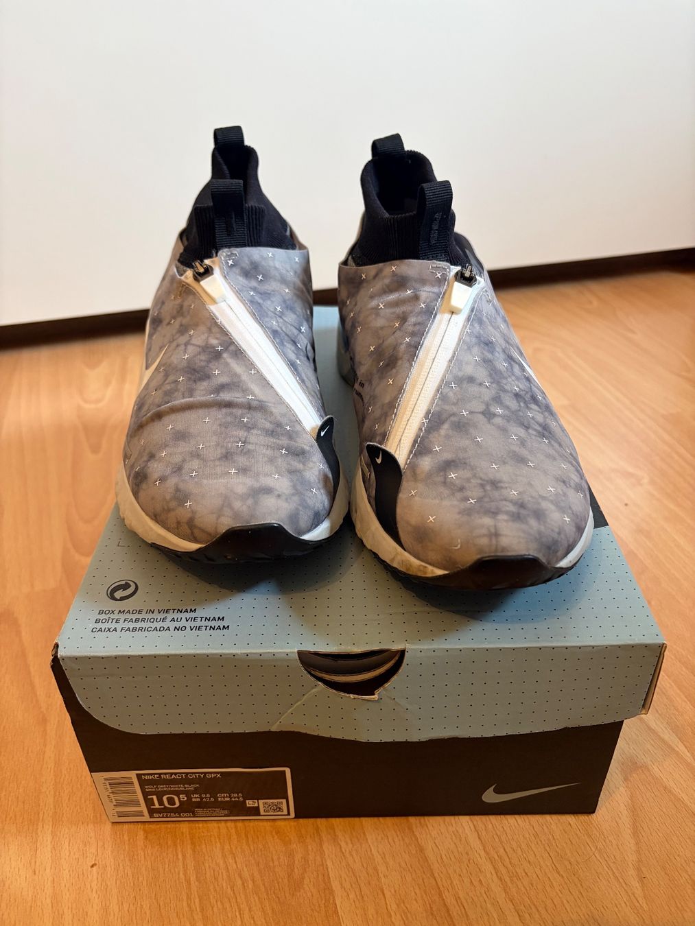 Nike Herrenschuhe: Nike React City GPX - Wolf Grey - Grösse 44.5 – Gebraucht aus Affoltern am Albis von AussieRules 1
