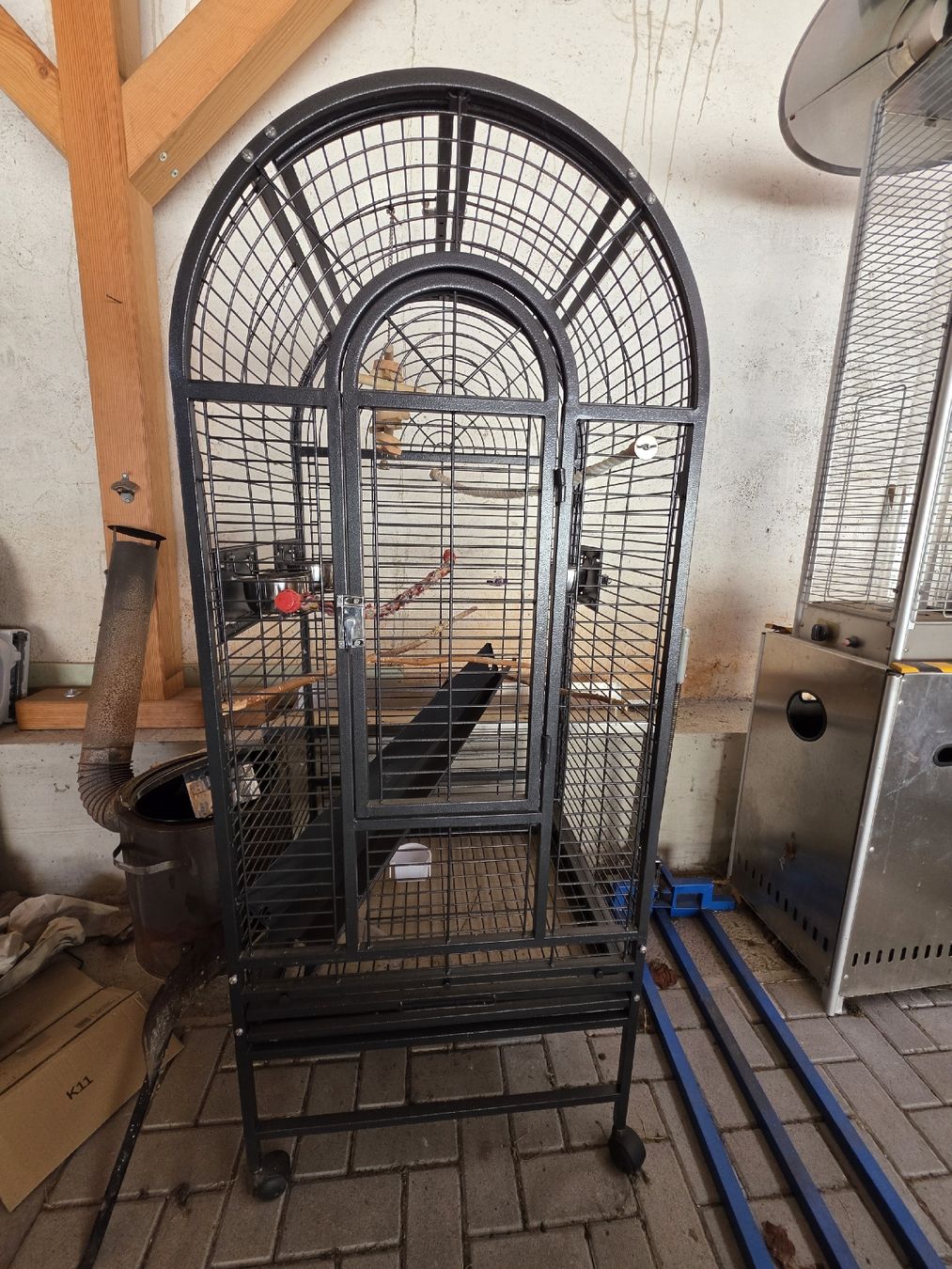 Gabbie, trasporto & Sicurezza: Vogelkafig Metall schwarz rollbar 150cm – Usato da Stein AG venduto da kue_bn78 1