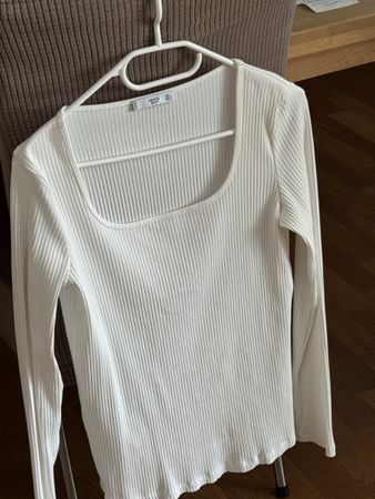 Weisses Rippen Langarmshirt MNG Grösse M guter Zustand