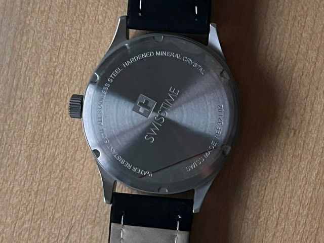 Swiss Uhren: Armbanduhr mit Berner Wappen – Neu und originalverpackt aus Wilen (Sarnen) von Habisu 1