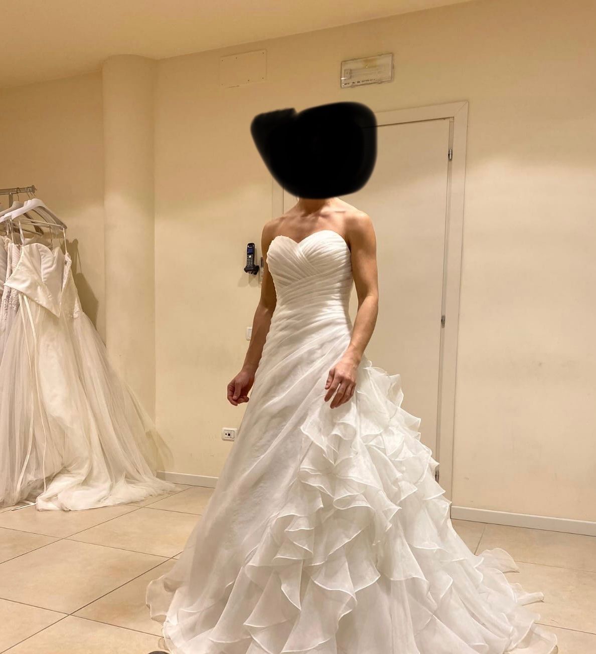 Vestiti: Abito da sposa NUOVO mai usato – Nuovo e nell'imballaggio originale da St Moritz venduto da Ma_S2023 3