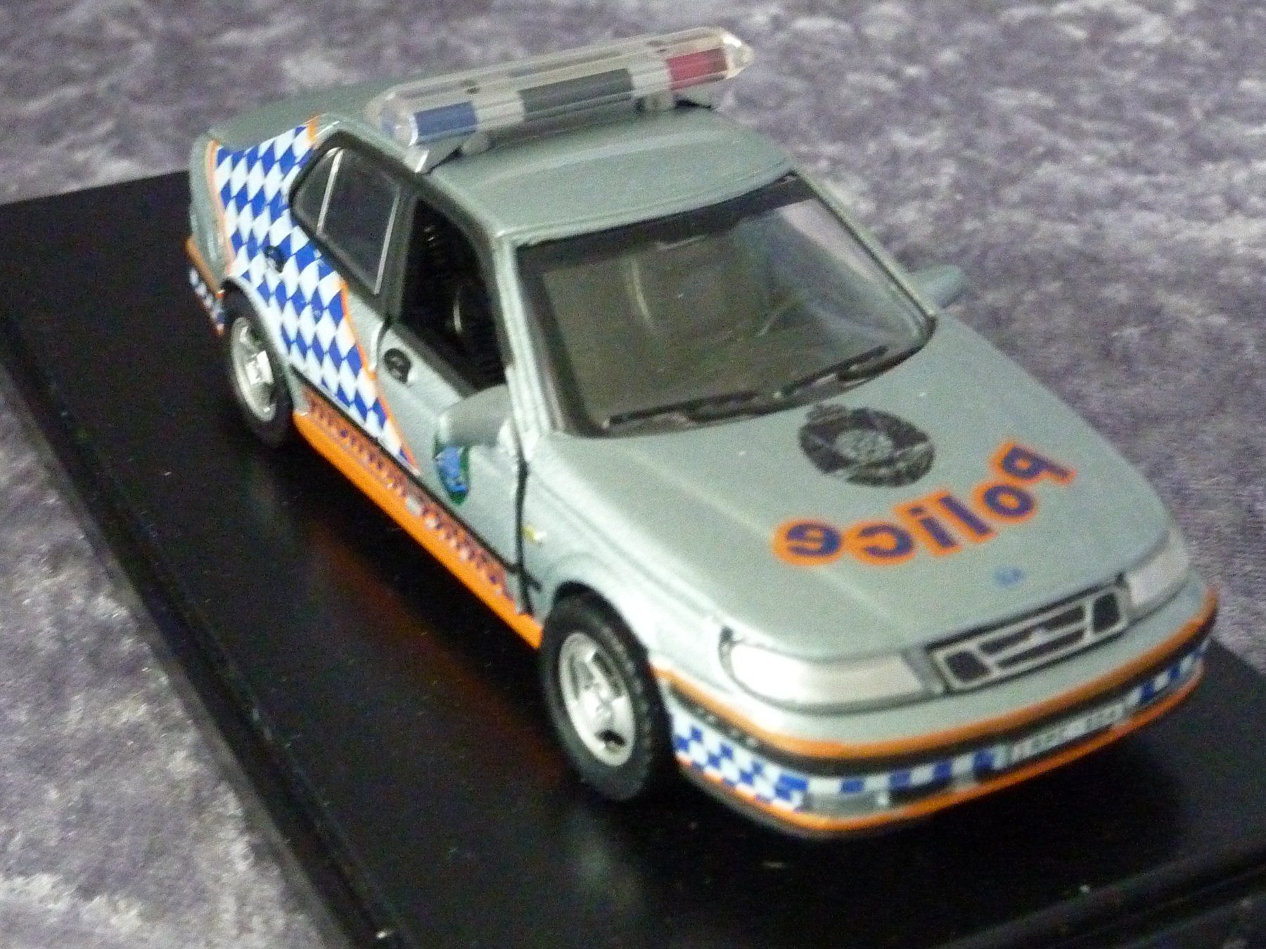 Saab Modellautos: Saab 9-5 Police 1:43 – Neu (gemäss Beschreibung) aus Dürrenäsch von modellautos4you 6
