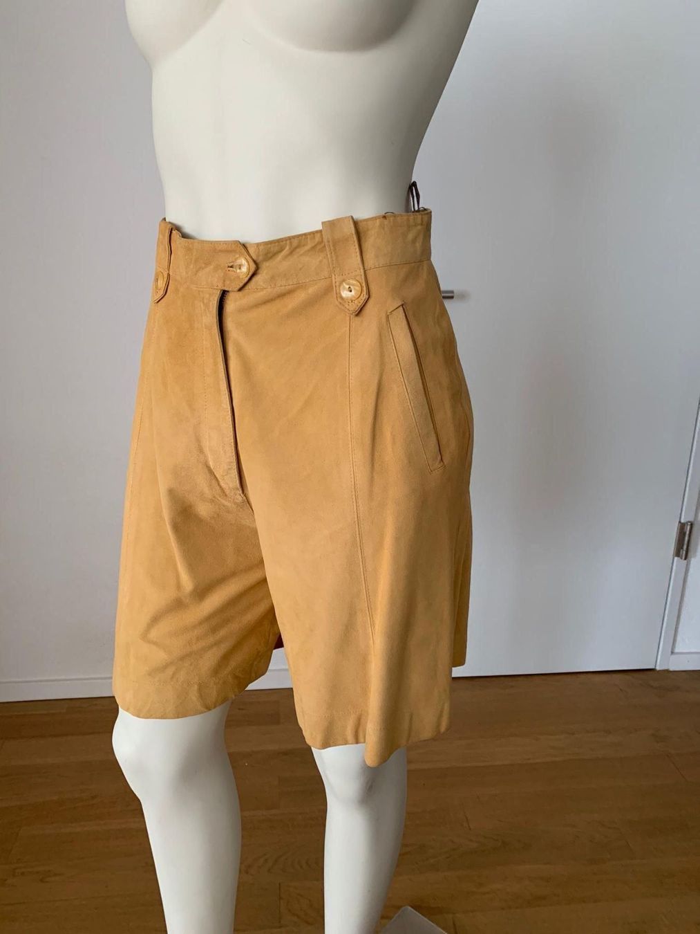 Pantaloni: Ledershorts – Usato da Unterägeri venduto da Jr61 1