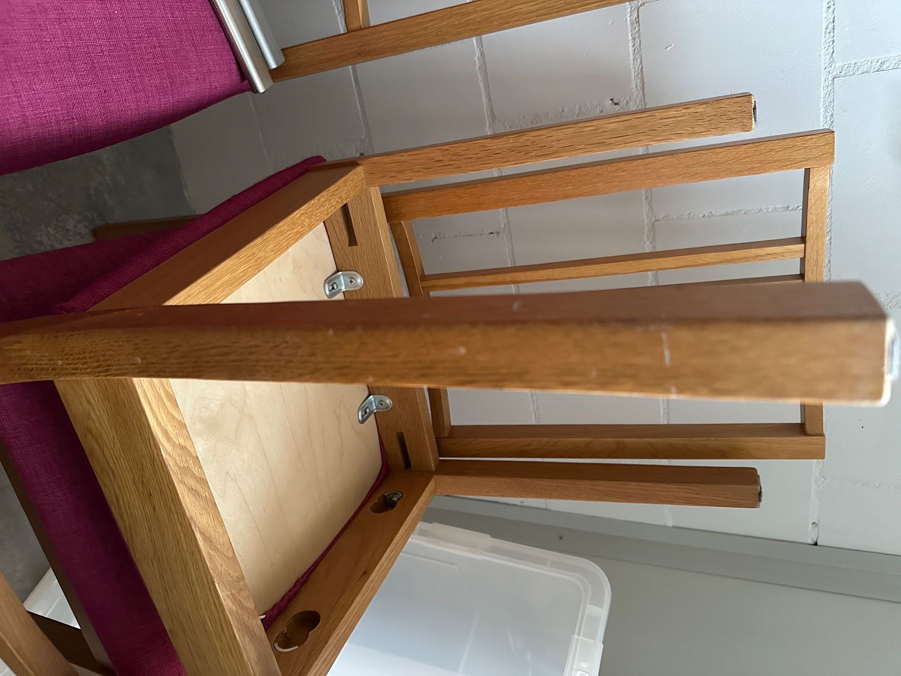 Ikea Sedie: Stühle Ikea Holz mit pinken Sitzflächen – Usato da Oberriet SG venduto da Fjellhopp 2