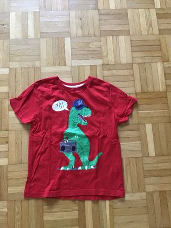 Rotes T-Shirt mit Dino-Print, Grösse 116, Gutem Zustand!