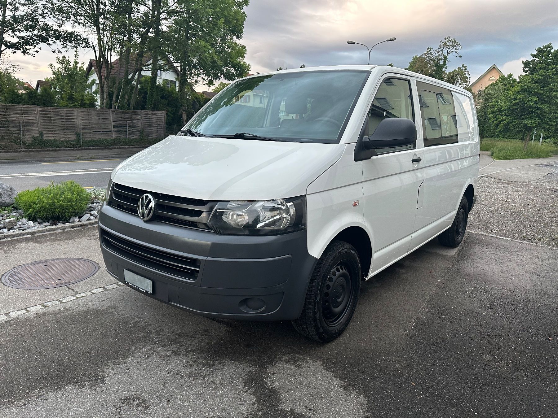 VW Nutzfahrzeuge: *****VW T5 Kombi 2.0 TDI***** – Gebraucht aus St. Gallen von maxi1979