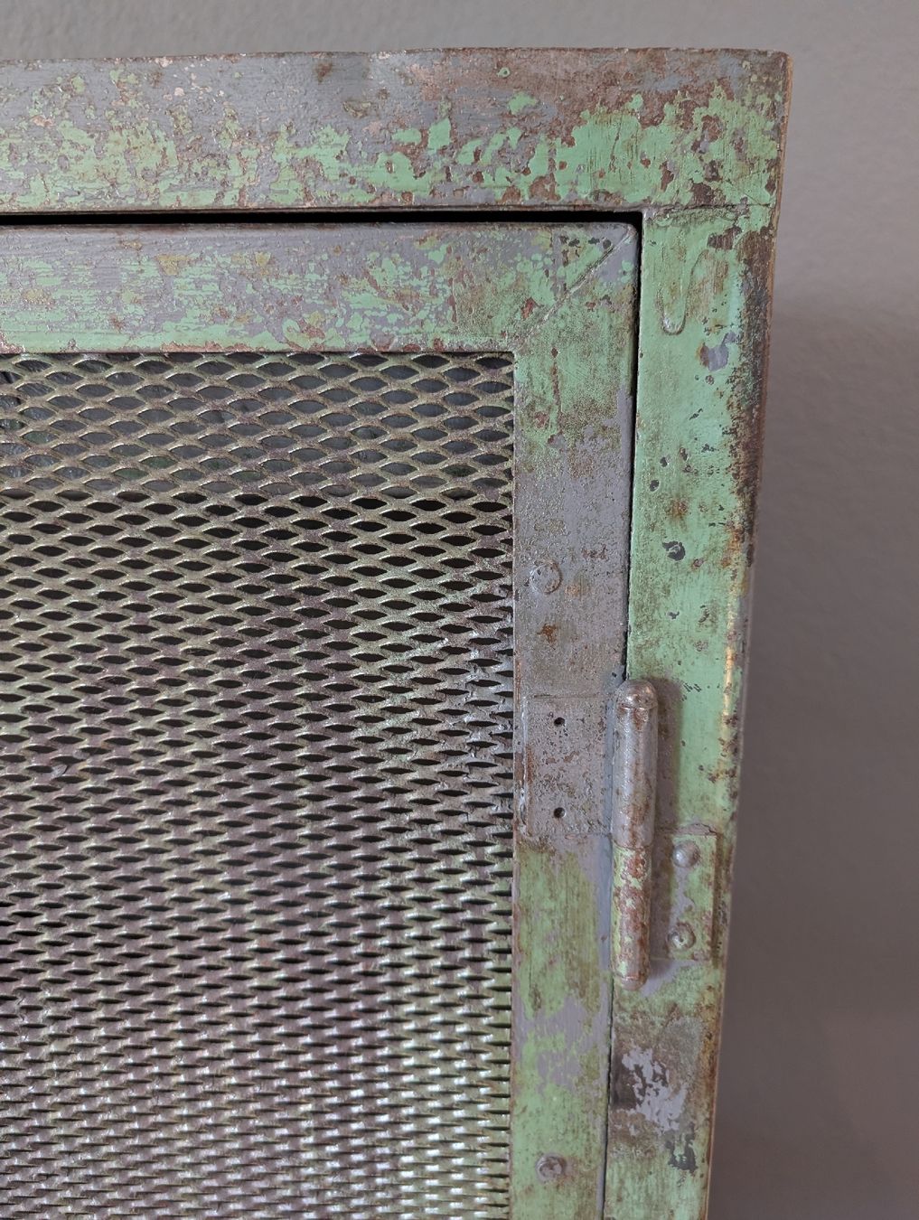 Cassettiere: Alter Werkstattschrank / Industriemöbel / Industrial / Loft – Usato da Niederwil SO venduto da seidenweg 1