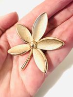 Vintage 1960’s Trifari Gold Flower Brooch