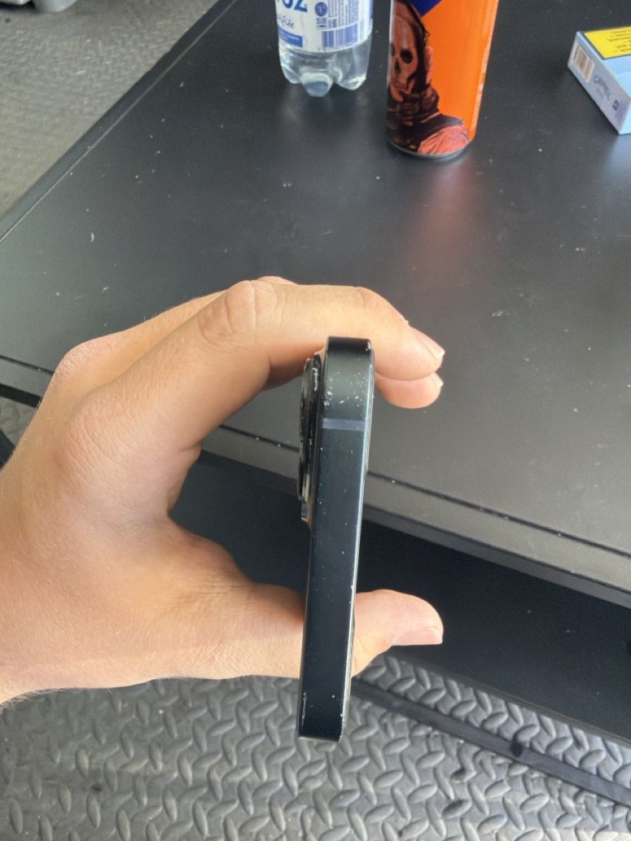 Apple Telefoni cellulari / Smartphones: iPhone 14 256GB Graphite - Top Zustand – Usato da St. Gallen venduto da Kurt31 4