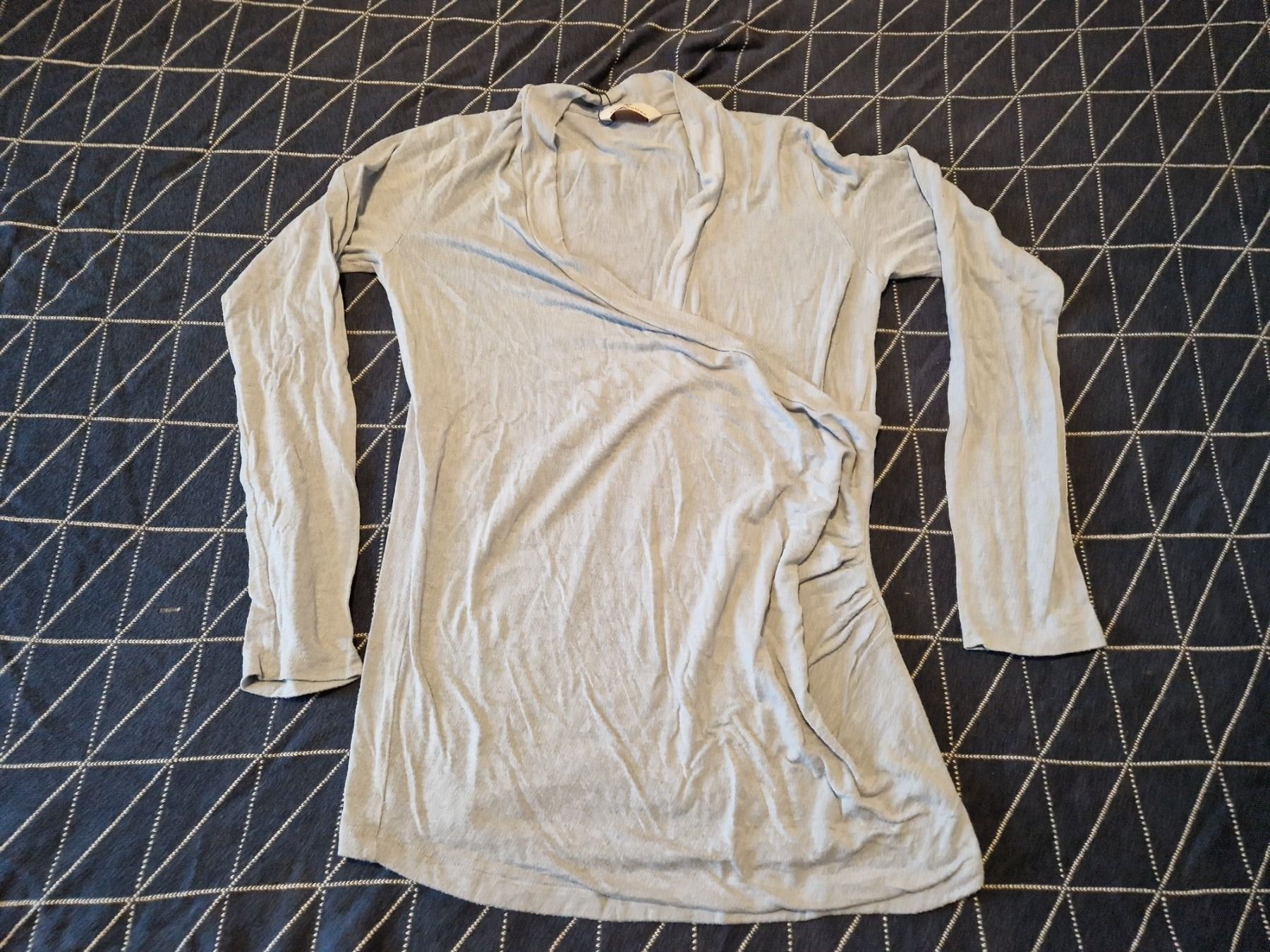Pullover & Sweatshirts: BellyButton Umstands Shirt Langarm hellblau M – Gebraucht aus MUEHLAU von ibo_5c7d
