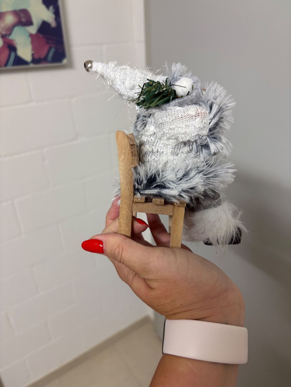 Statuette: Weihnachtsmann Figur mit Stuhl – Usato da Basel venduto da Tierschutz-Flohmi 1