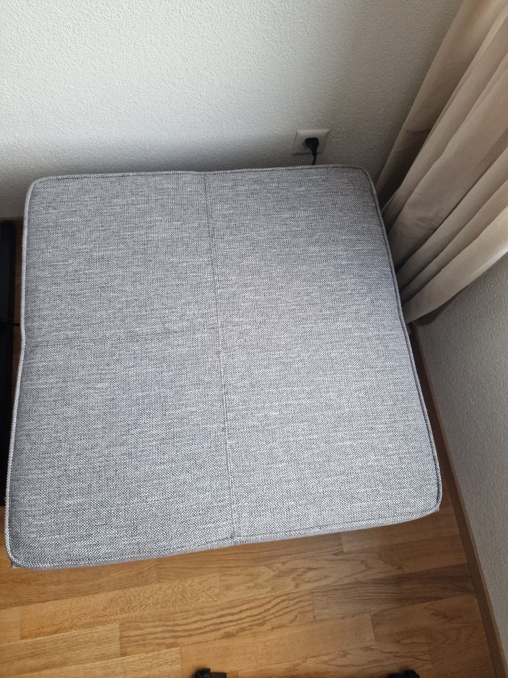 Tabourets: Hocker grau – D'occasion à Balgach par kimo1 1