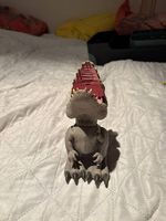 Dino mit Geräusch 