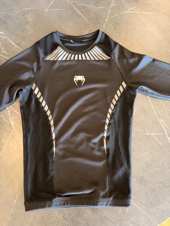Venum Langarmshirt schwarz Grösse M 