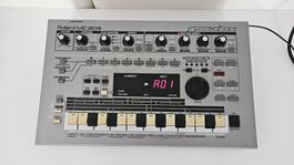 Roland MC-303 Groovebox