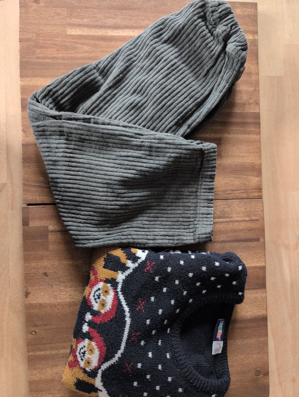 Kleiderpakete & -sets: set aus pulli und Hose 110/116 – Gebraucht aus Neuhausen von Bluesewingneedle