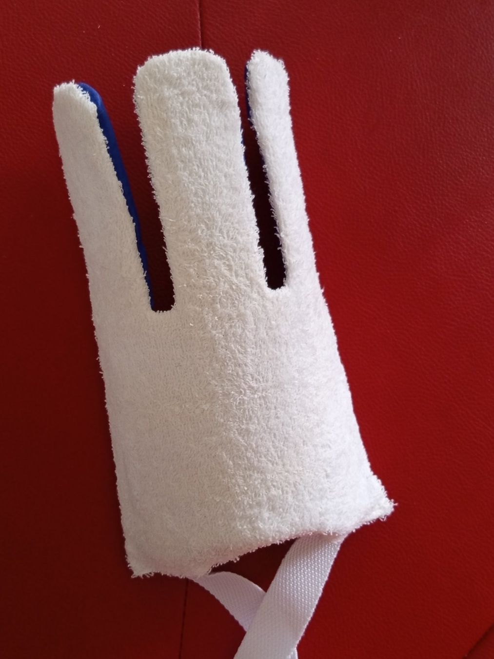 Altro in  Abbigliamento & Accessori: Neuwertiger Socken & Strümpfeanziehhilfe – Nuovo (secondo la descrizione) da Bassersdorf venduto da alu_ps66 2