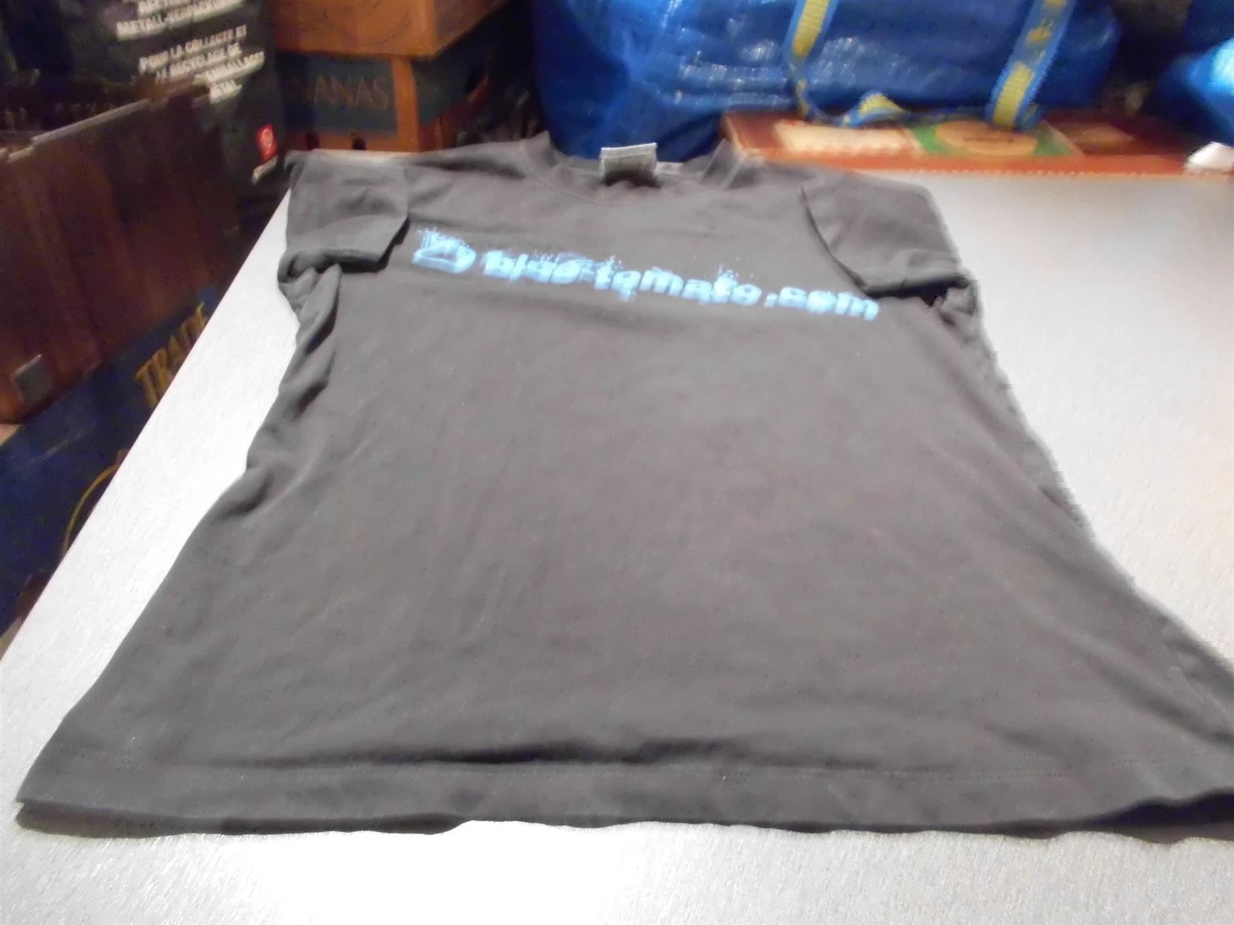 T-Shirts: T-Shirt Grösse M, schwarz, blue-tomato – Gebraucht aus Zürich von Motzkuh
