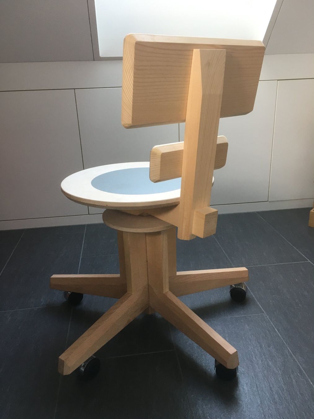 Sedie: Bürostuhl aus Holz mit Rollen – Nuovo (secondo la descrizione) da Neukirch (Egnach) venduto da Crank2 1