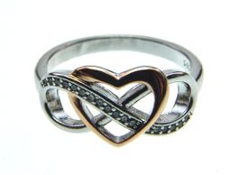 925 Silber Fingerring mit Herz und 18 funkelden Steinchen