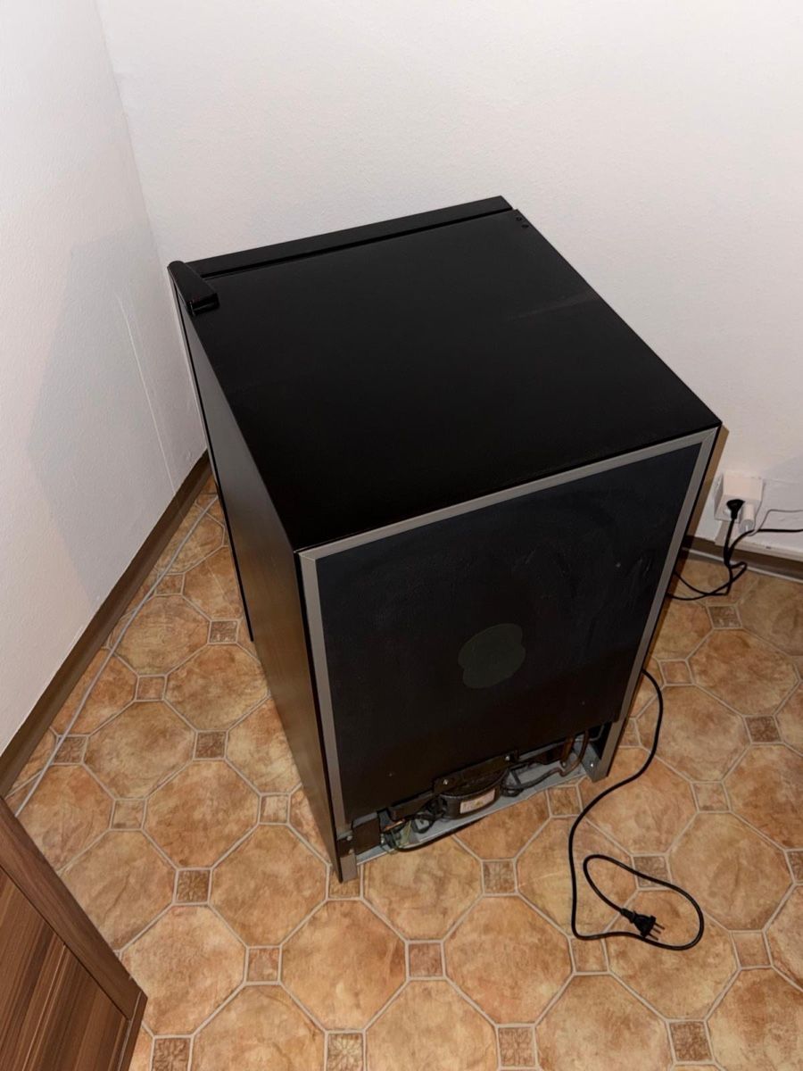 Kühlschrank: Weinkühlschrank – Gebraucht aus Zürich von Joao-Neves 5