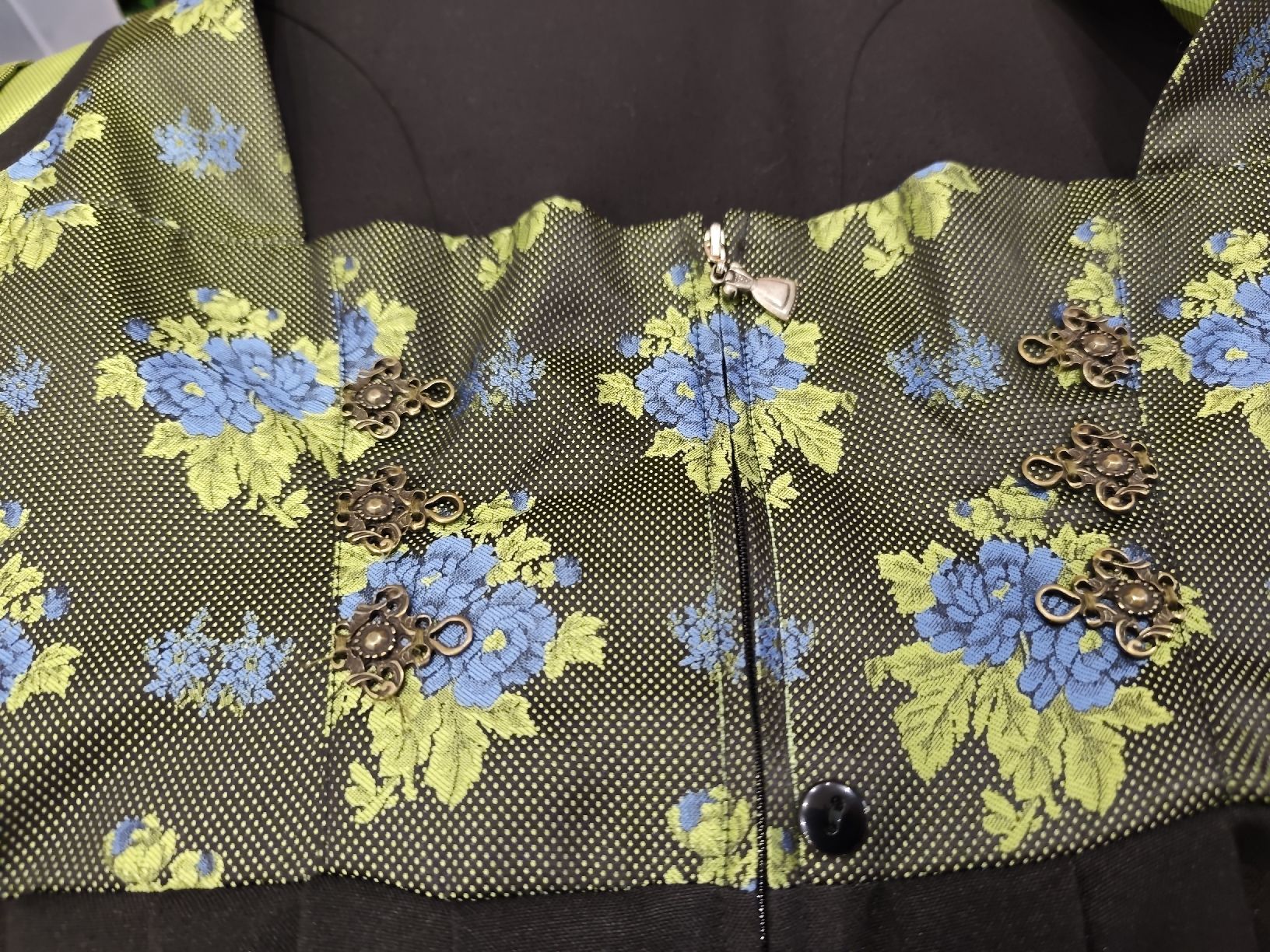 Vestiti: Dirndl von Alpentracht, Gr. 44 – Nuovo (secondo la descrizione) da Dussnang venduto da Rosenfee50 5